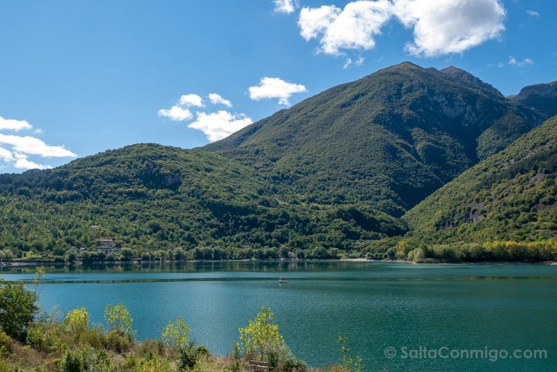 What to see in Scanno Lago Corazon