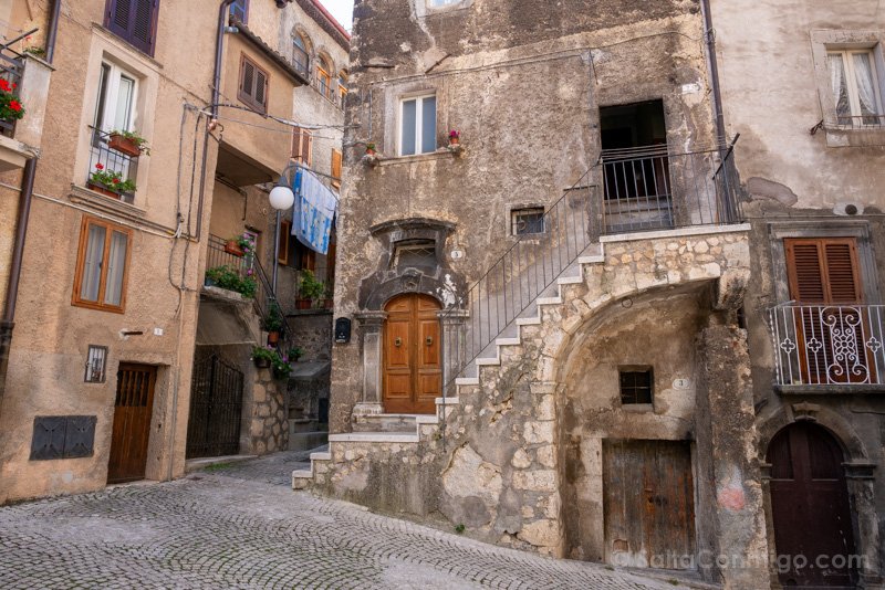 What to see in Scanno Plazuela