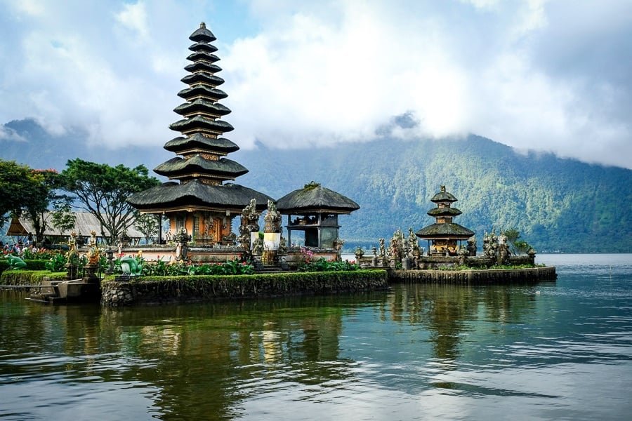 ¿Dónde Está Ubicado Bali Indonesia El Templo Ulun Danu Bratan?