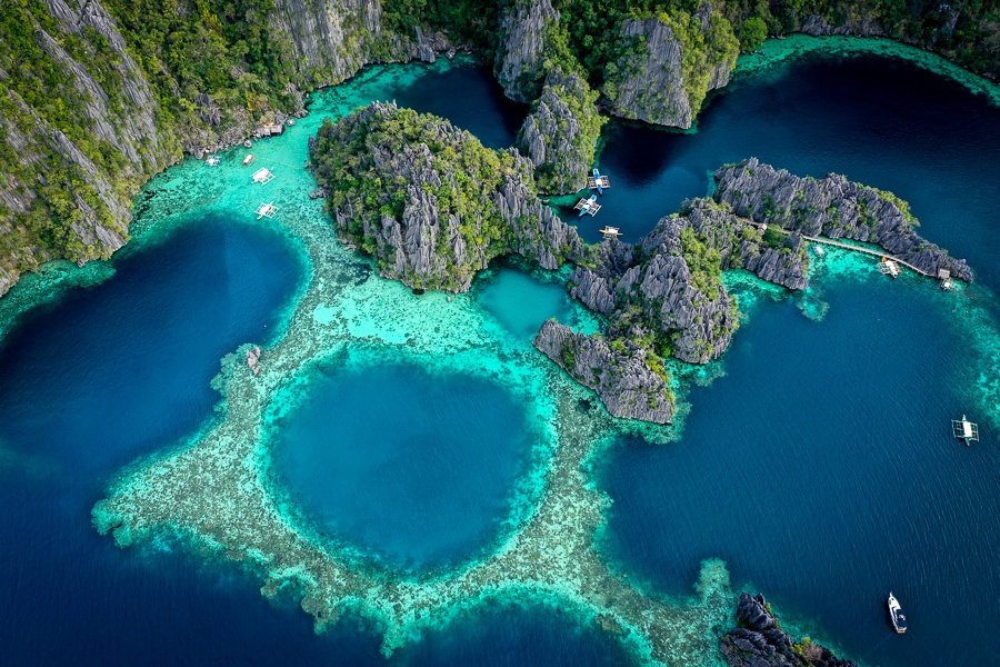 Imagen de drone de Twin Lagoon en Coron Palawan