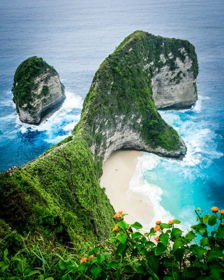 Caminata por el acantilado Kelingking Beach Nusa Penida Bali T-Rex