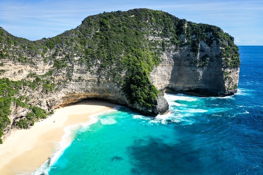 Caminata por el acantilado Kelingking Beach Nusa Penida Bali T-Rex