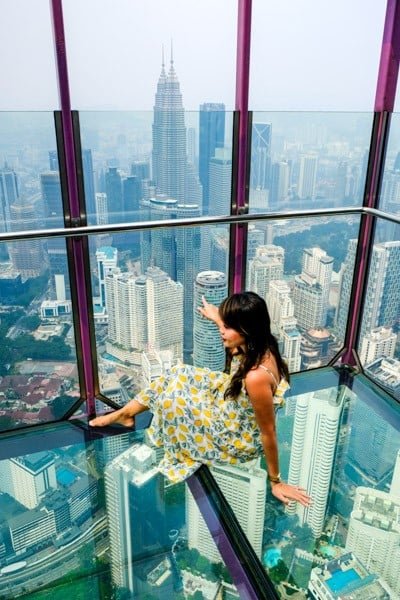 Plataforma de observación de cristal de la torre KL