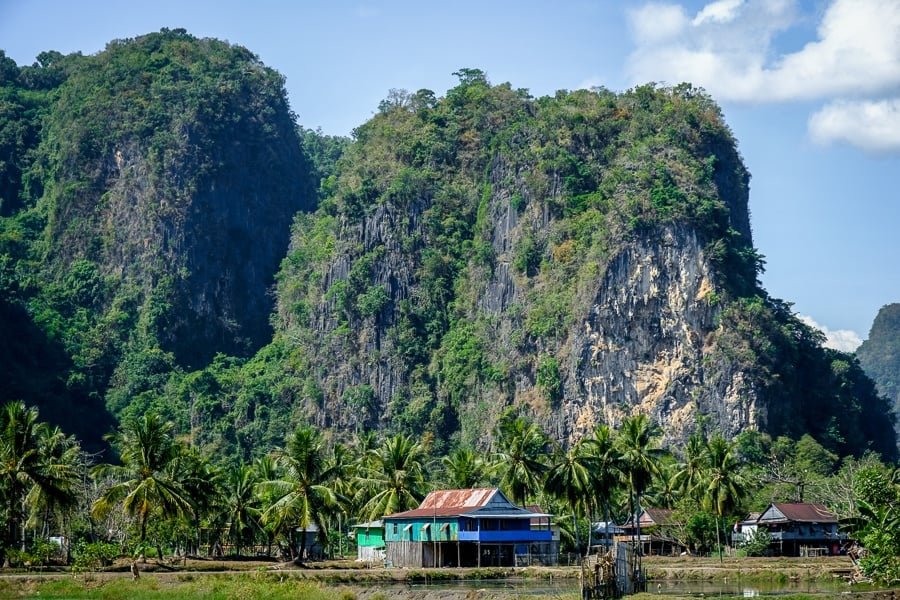 Montañas Rammang Rammang Maros en Sulawesi Indonesia