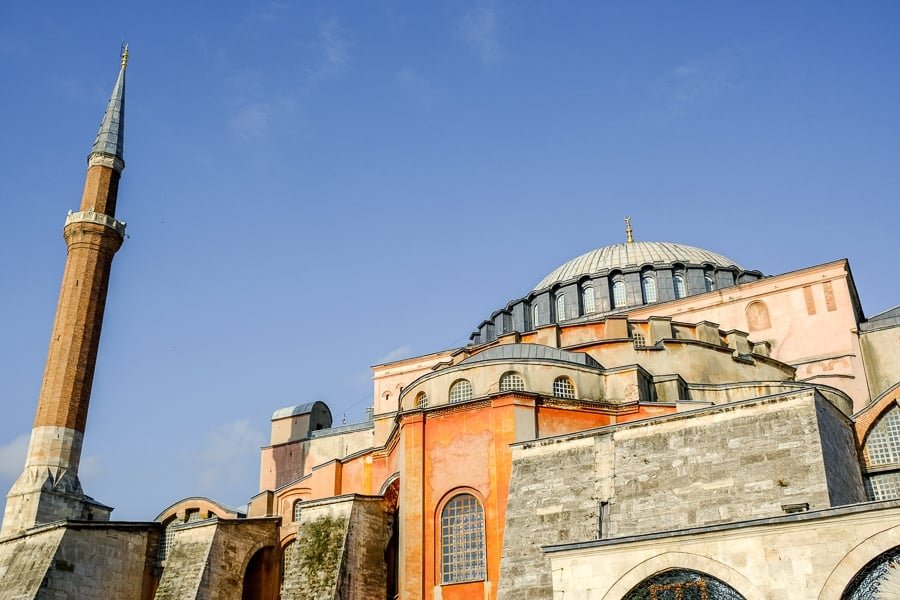 Vista exterior de Hagia Sophia en Estambul