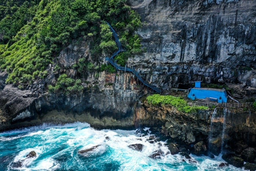 Cascada Peguyangan Nusa Penida Bali Drone