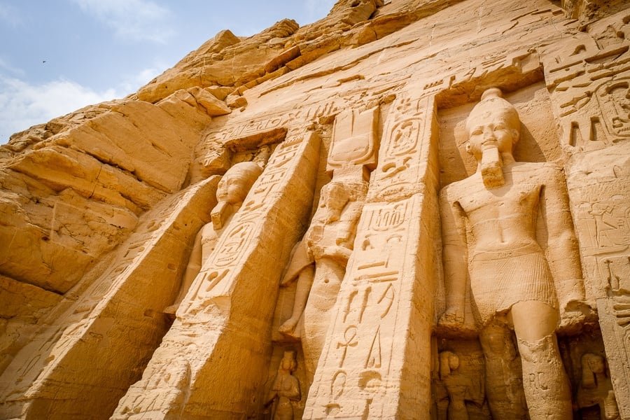 Pequeño templo de la reina en Abu Simbel en Egipto