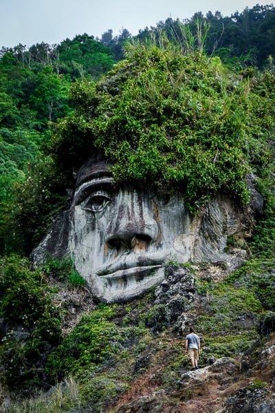 Cara de piedra de Toar en Tomohon