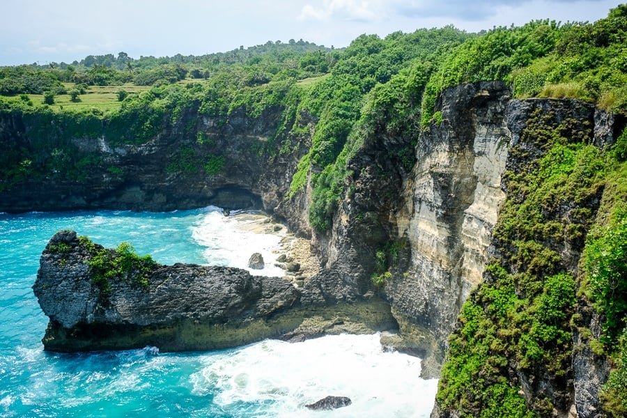 Mirador de la playa de Korawa en Nusa Penida Bali