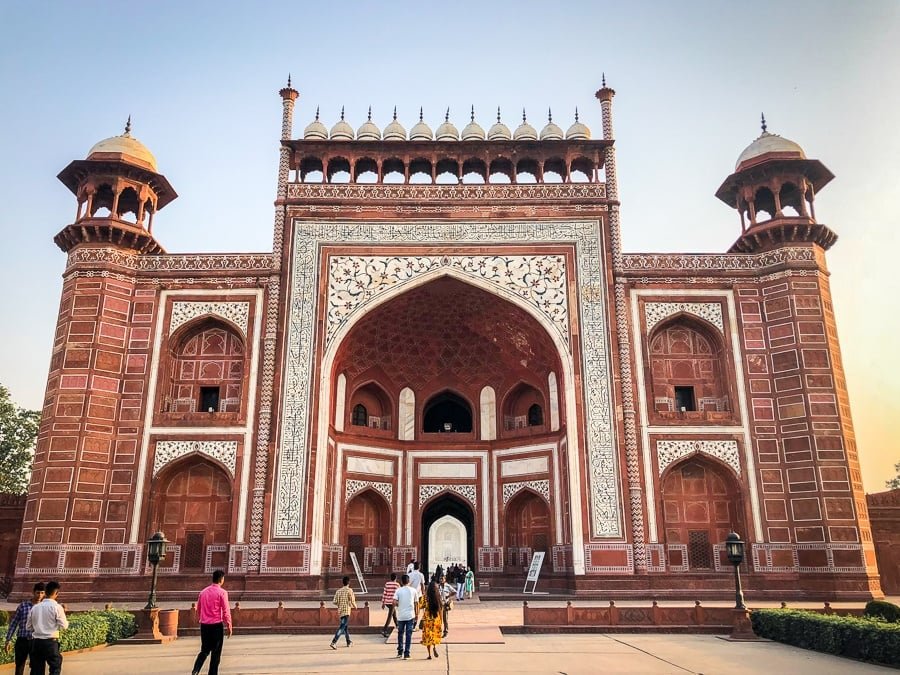 Gran Puerta del Taj Mahal en Agra, India