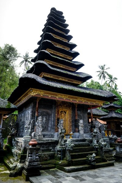 Pagoda del templo balinés meru en el templo Pura Kehen en Bangli Bali