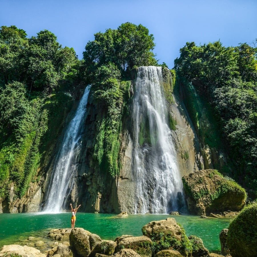 Cascada Curug Cikaso Geoparque Ciletuh Java Occidental Indonesia