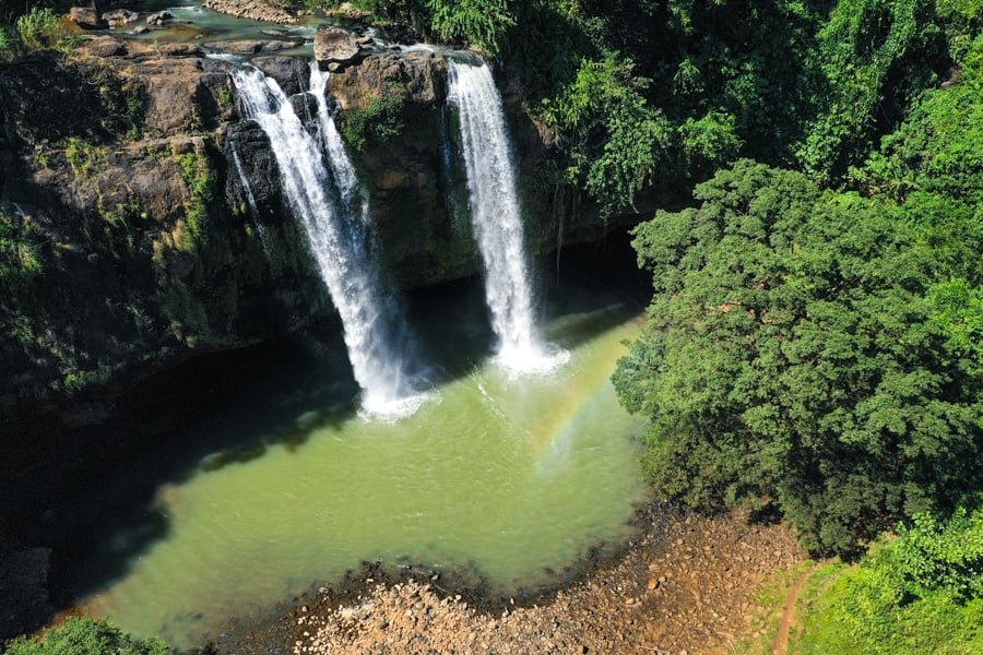 Fotografía aérea de la cascada Curug Sodong