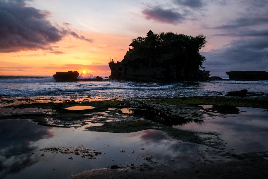 Templo de Sunset de Tanah Lot Bali Indonesia