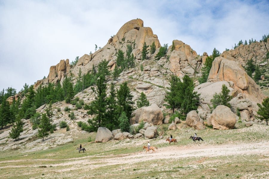 Rocky Hills en el Parque Nacional Terelj Mongolia