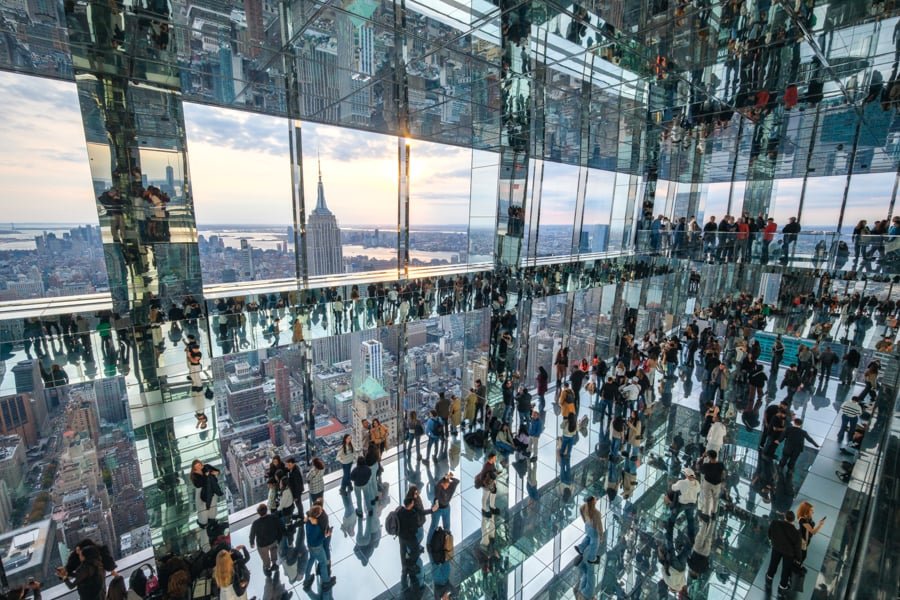 Sala de espejos de cristal en Summit One Vanderbilt