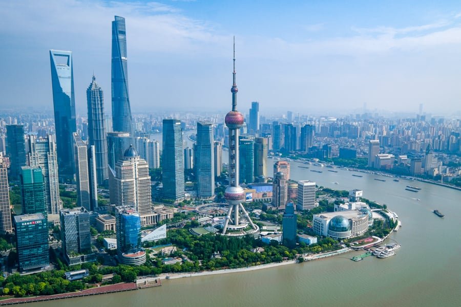 Vista del horizonte de la ciudad de Shanghai China desde The Stage en SMP