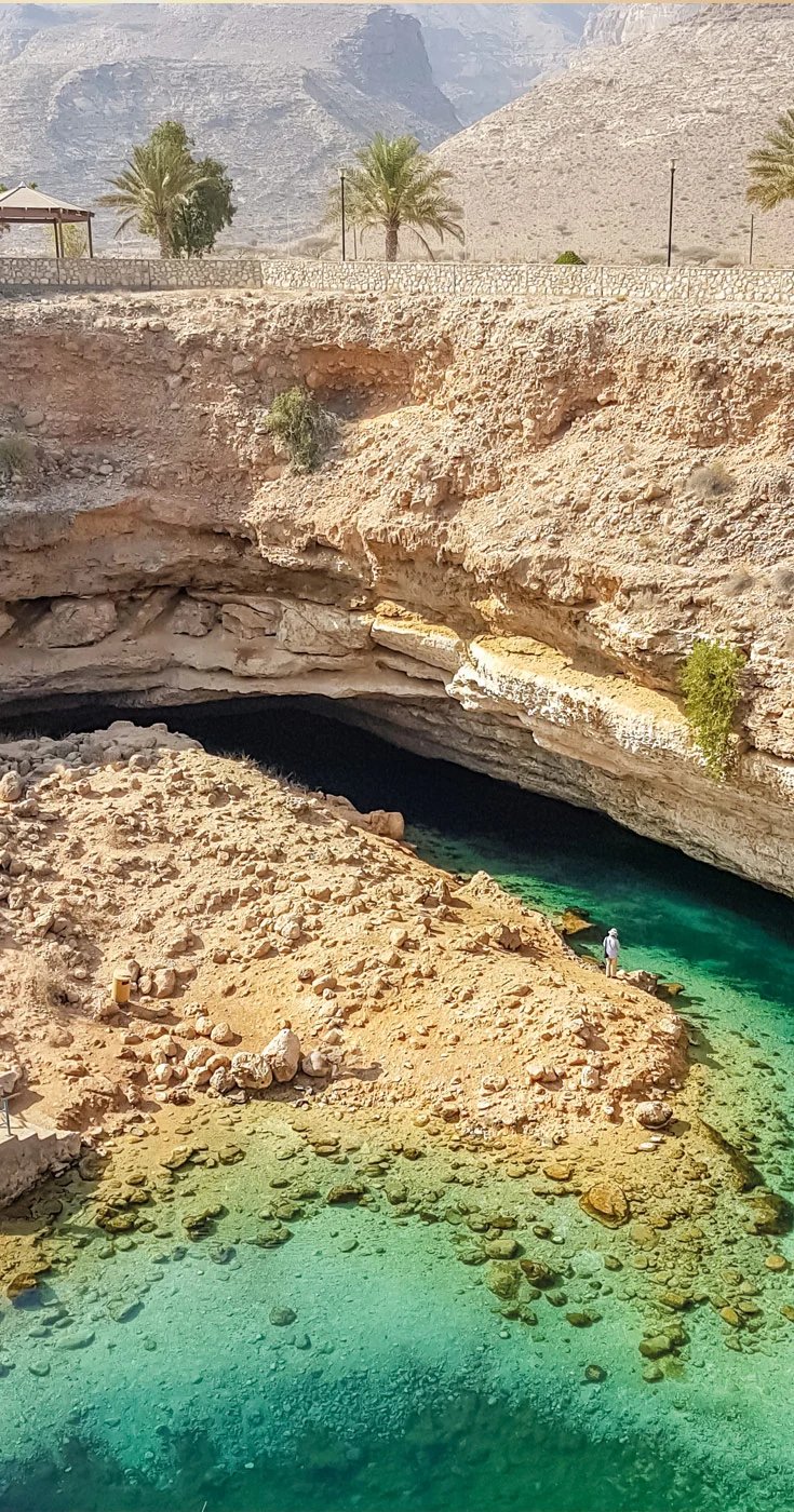 Bimmah Sinkhole es una visita obligada en Omán