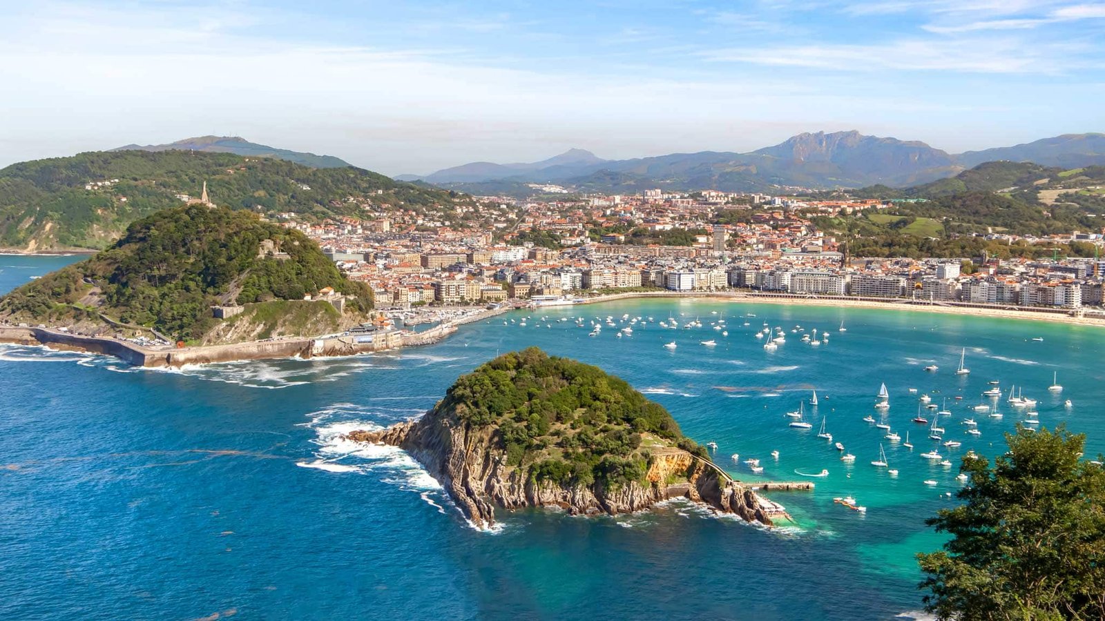Vistas sobre el puerto de San Sebastián