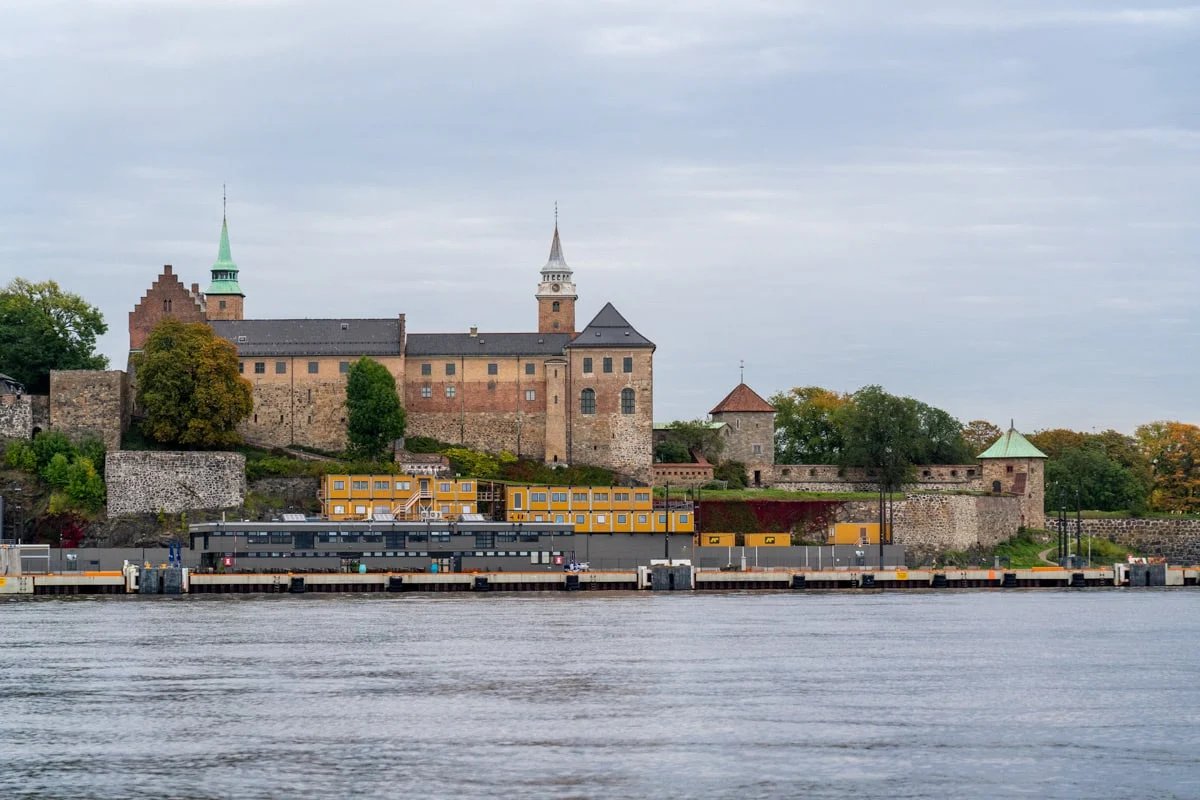 Fortaleza de Akershus vista desde el agua