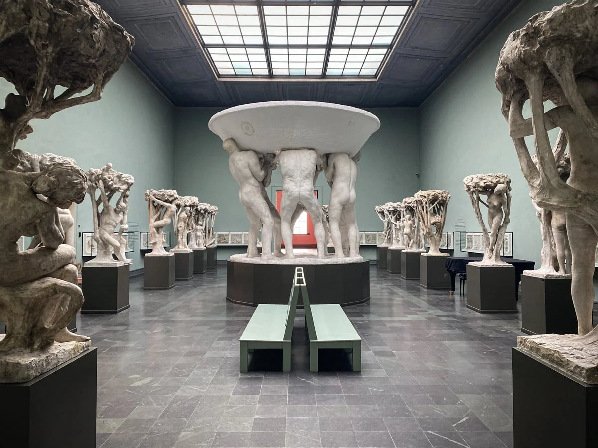 Visita el Museo Vigeland antes de ver las últimas esculturas en el parque.