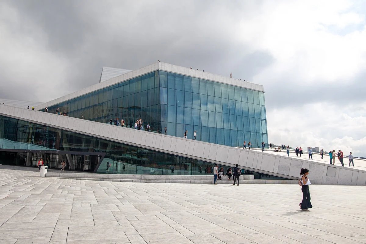 La Ópera de Oslo es una obra maestra del diseño