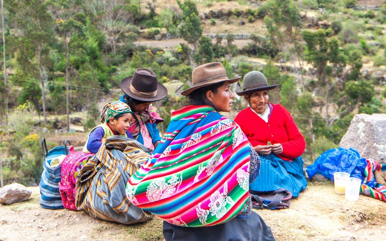 Encuentro con lugareños en el Lares Trek