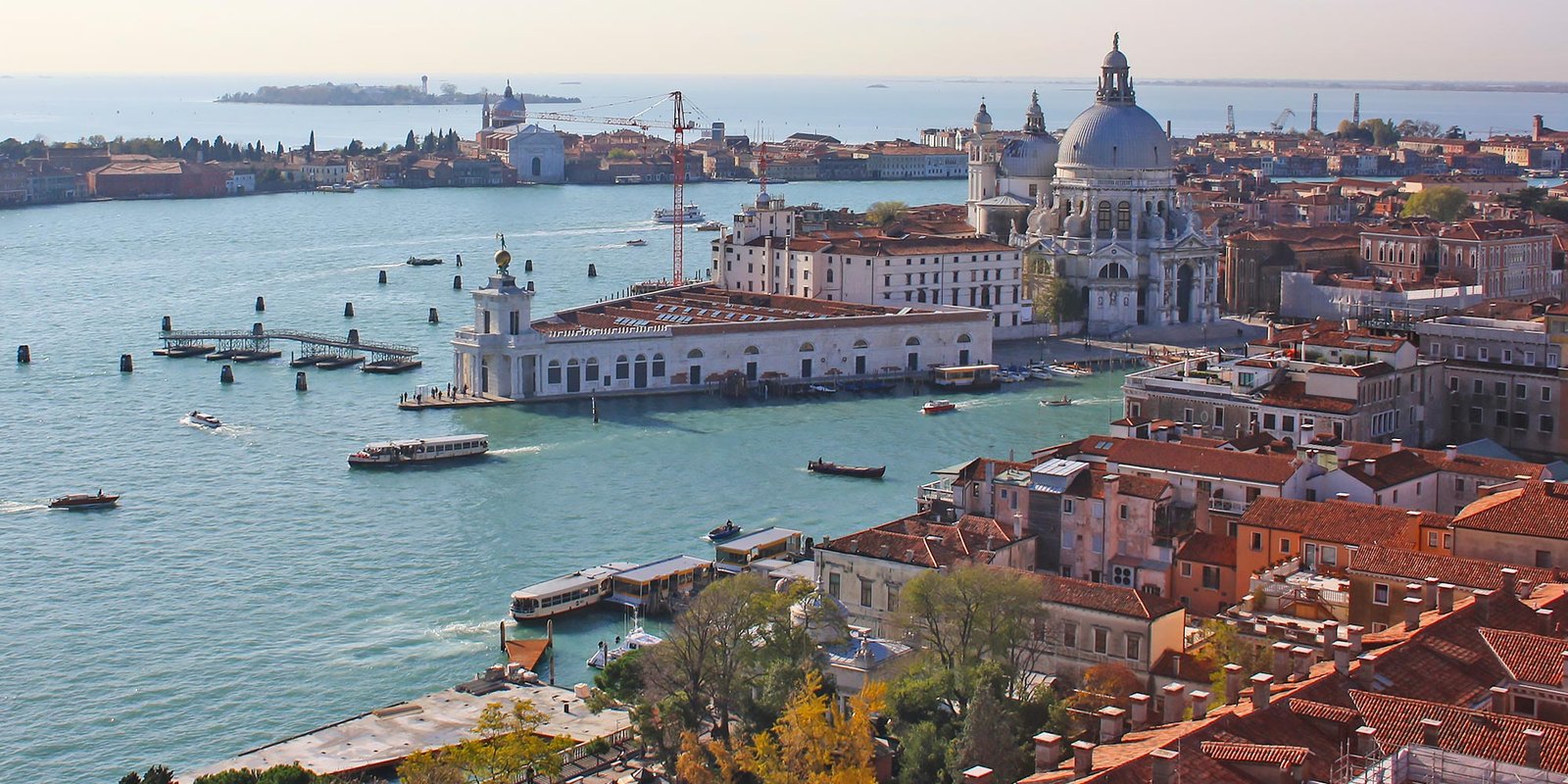 Italia Venecia mira hacia abajo